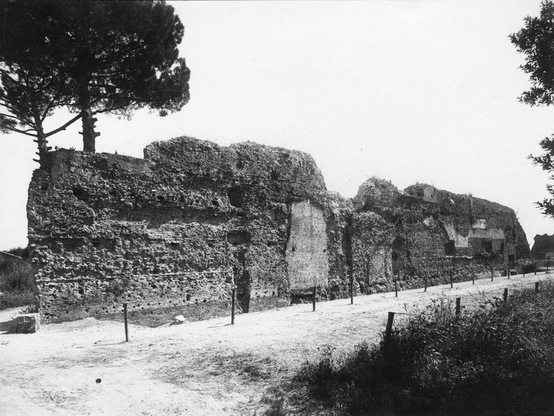 003497 - restauro - Domus Augustana, terzo peristilio: lato Est veduta lavori, 1958