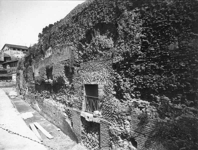 003498 - restauro - Domus Augustana, terzo peristilio: lato Est veduta lavori, 1958