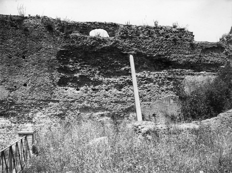 003500 - restauro - Domus Augustana, terzo peristilio: lato Est lavori, muratura in via di crollo, 1958