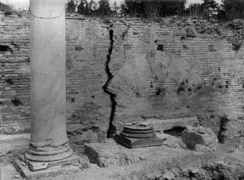 003688 - restauro - Domus Flavia, Basilica: particolare prima del restauro