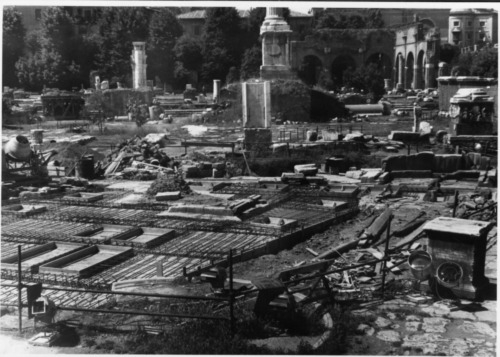  - Foro Romano. Area del Comizio e Lapis Niger