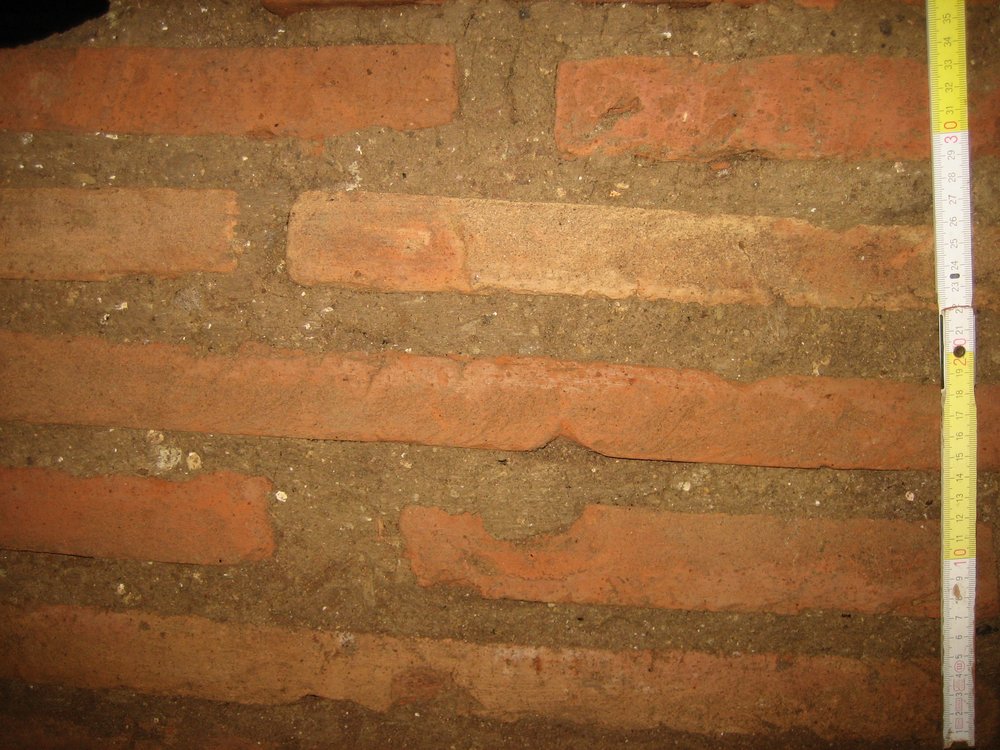 USM 84.jpg