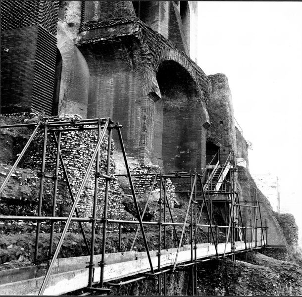 004976 - restauro - Domus Tiberiana, fronte Nord-Est settore 13-Livello IV: ambiente 11-13 lavori di consolidamento, 1970