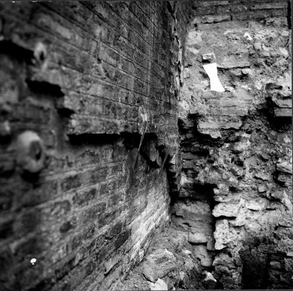 005018 - restauro - Domus Tiberiana, fronte Nord-Est settore 13-Livello IV: ambiente 13 lesioni delle strutture, 1970