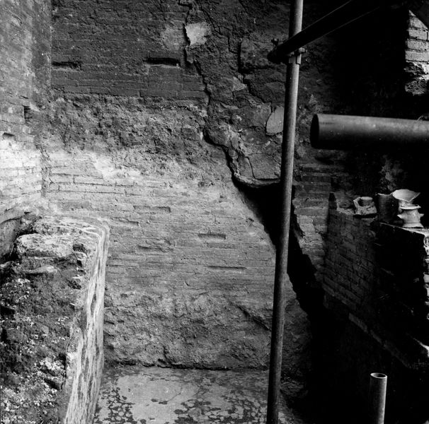 005022 - restauro - Domus Tiberiana, fronte Nord-Est settore 13-Livello IV: ambiente 13 lavori di consolidamento,1971