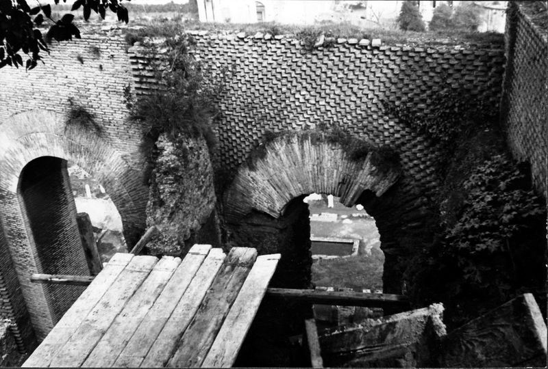005138 - restauro - Domus Tiberiana, angolo Nord settore 13-Livello V-VI: ambiente inferiore restauro della volta gennaio 1959