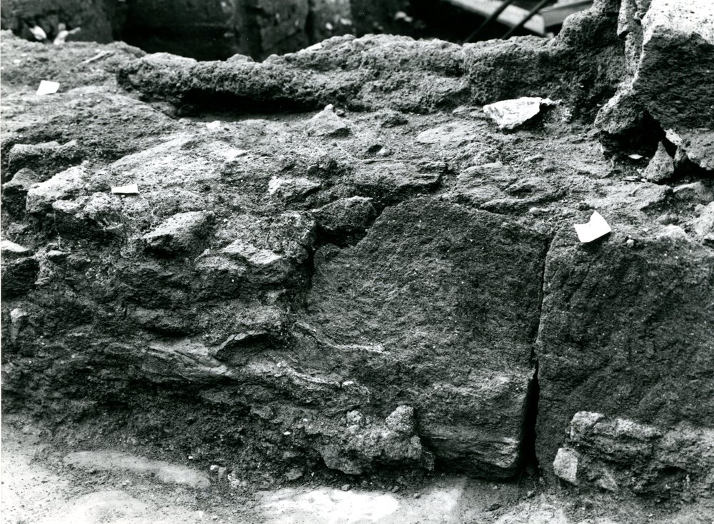 film 12272 - Scavo Carandini - particolare della tecnica edilizia di una fondazione del II sec. a.C..jpg