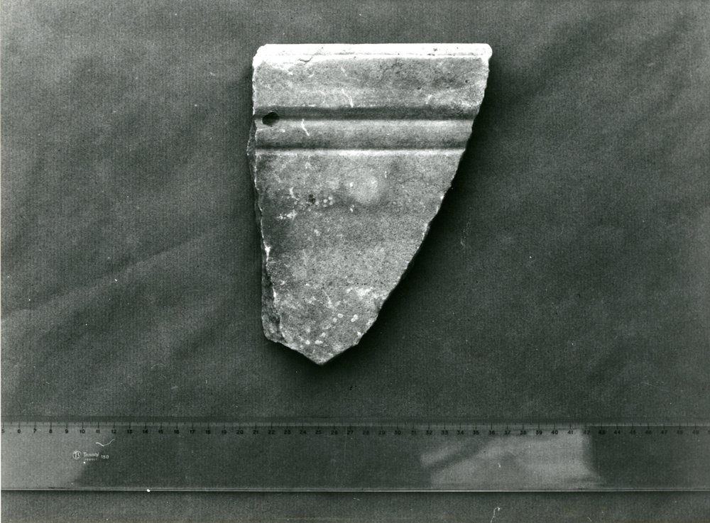 film 12183 - Scavo Carandini -  frammenti di marmo erratico.jpg
