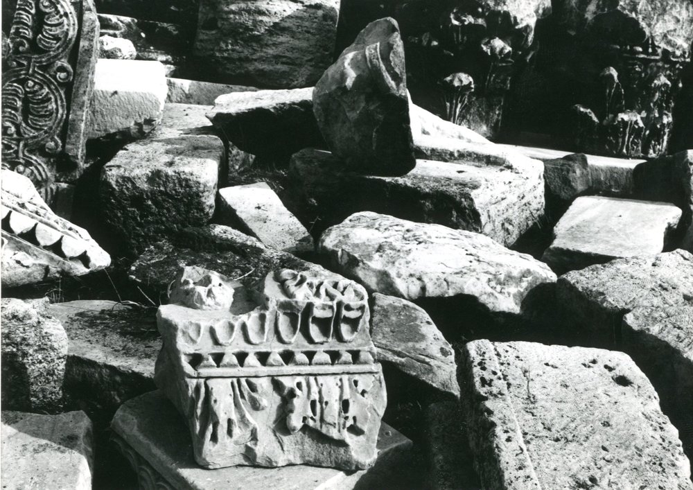 film 12274 - Scavi Carandini - Frammenti di marmo erratici 001.jpg