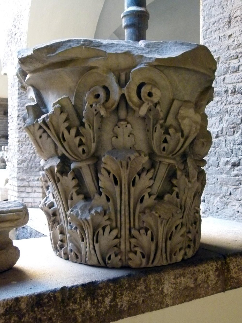 capitello.JPG