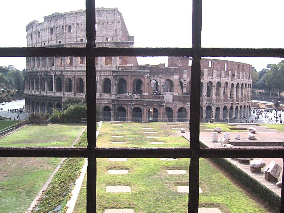 colosseo pp sbarre.jpg