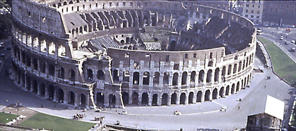 Colosseo recupero galleria II - III Ordine.jpg