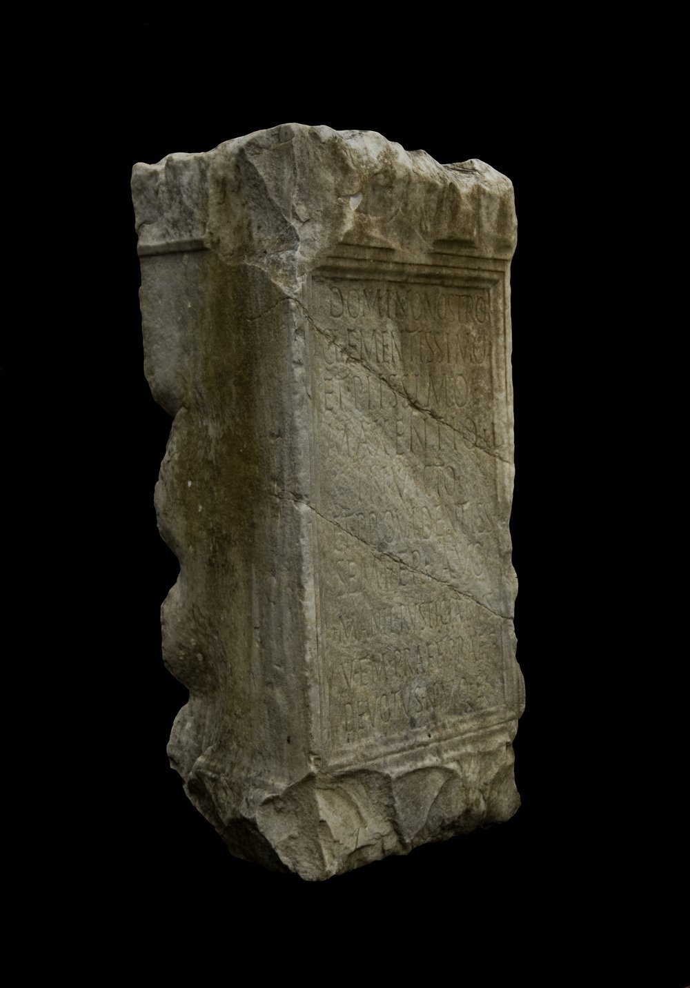 epigrafe co dedica a Massenzio.tif