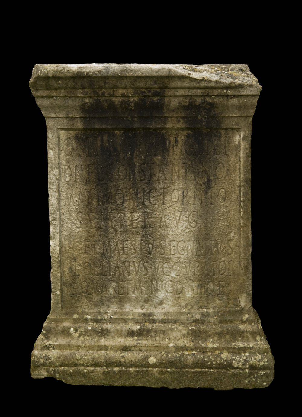 Epigrafe con dedica a Costantino inv 12461-568712.tif