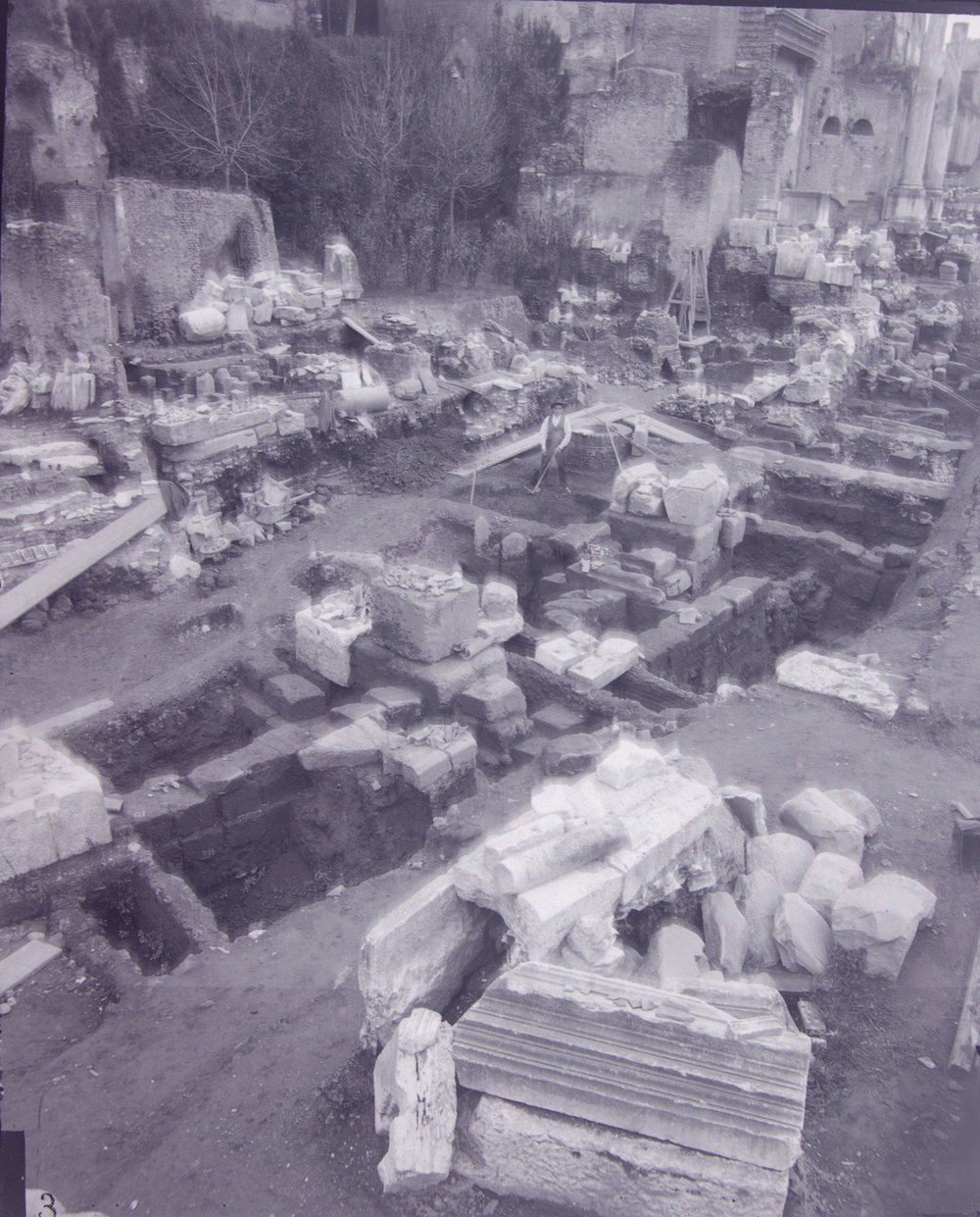 3_via sacra ante antonino.jpg