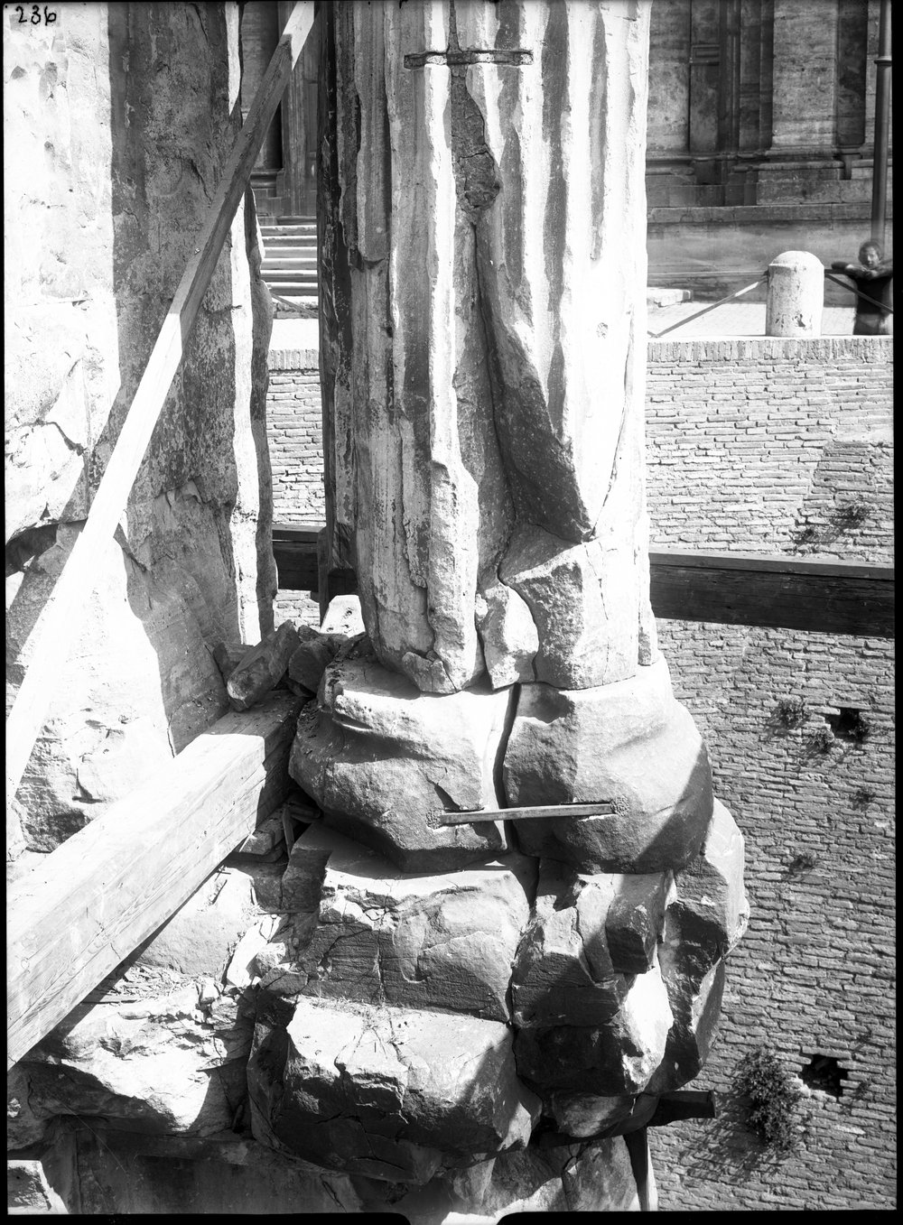 Arco S. Severo 236.tif