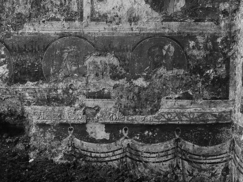 019254 - monumento - S. Maria Antiqua, cappella centrale, parete sinistra, da sinistra: S. Andrea e S. Paolo; neg. serie E, n. 211