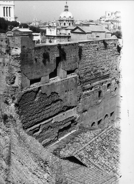 016261 - monumento - S. Maria Antiqua, la copertura nel 1983; neg. serie FILM, n. 1188