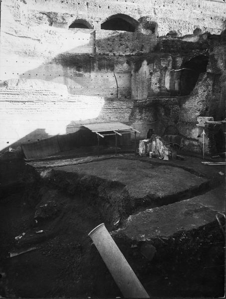 019274 - scavo archeologico - S. Maria Antiqua, navata centrale durante lo scavo; neg. serie E, n. 76