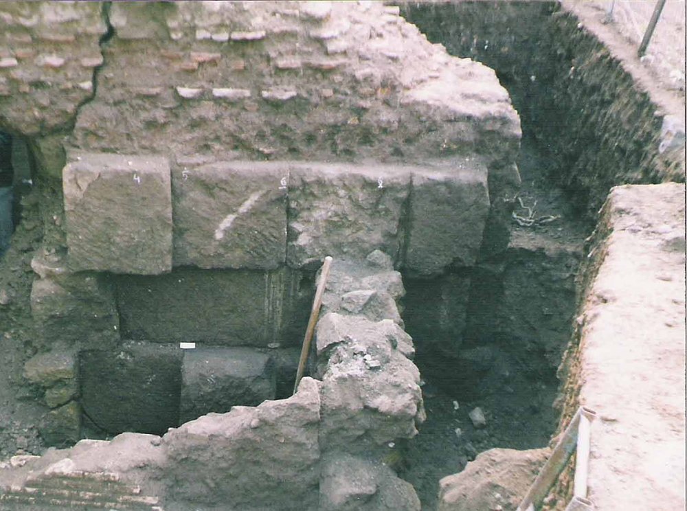 bastione_fondazione_contrafforte.jpg