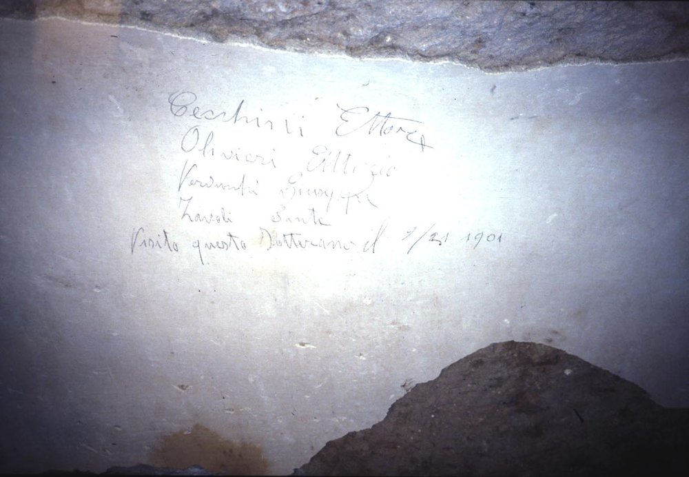 PS9 0213Cripto Portici sotto Orti Farnesiani 1992 33.jpg