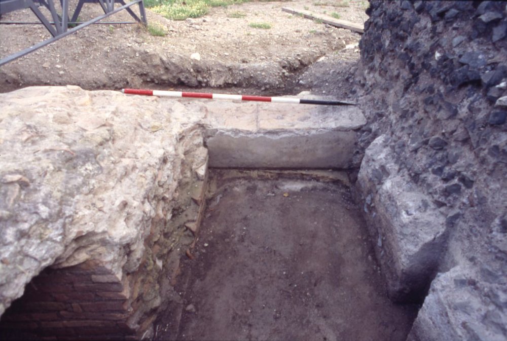 DT068.jpg