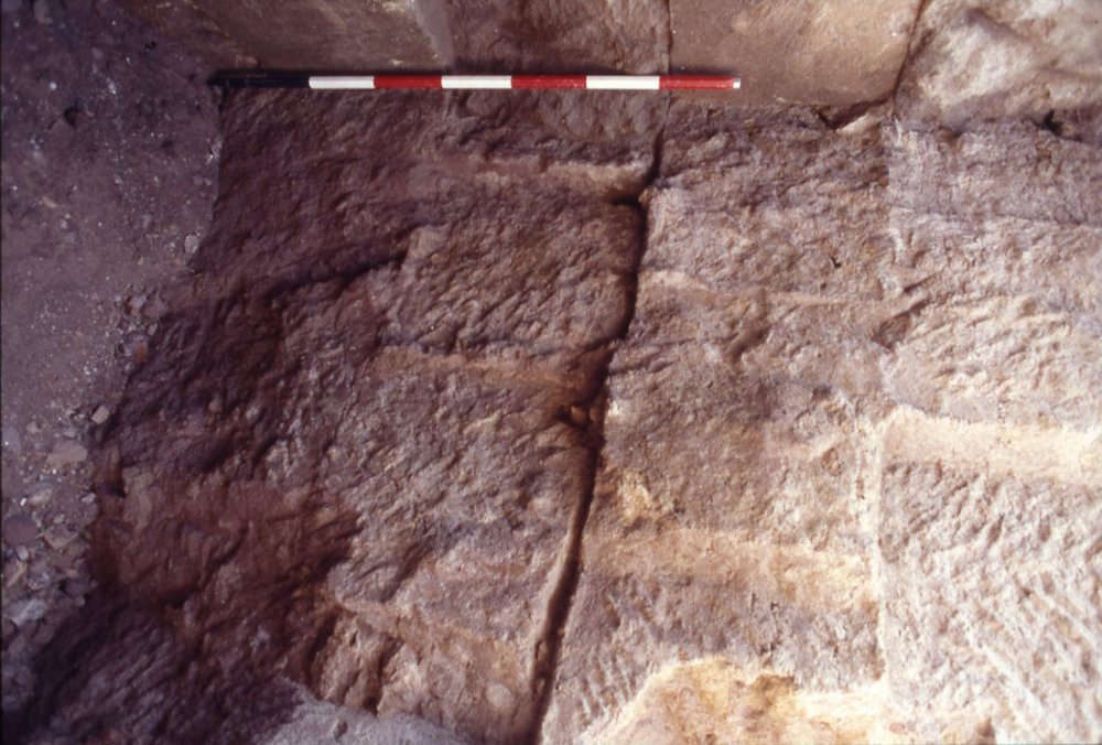 DT057.jpg