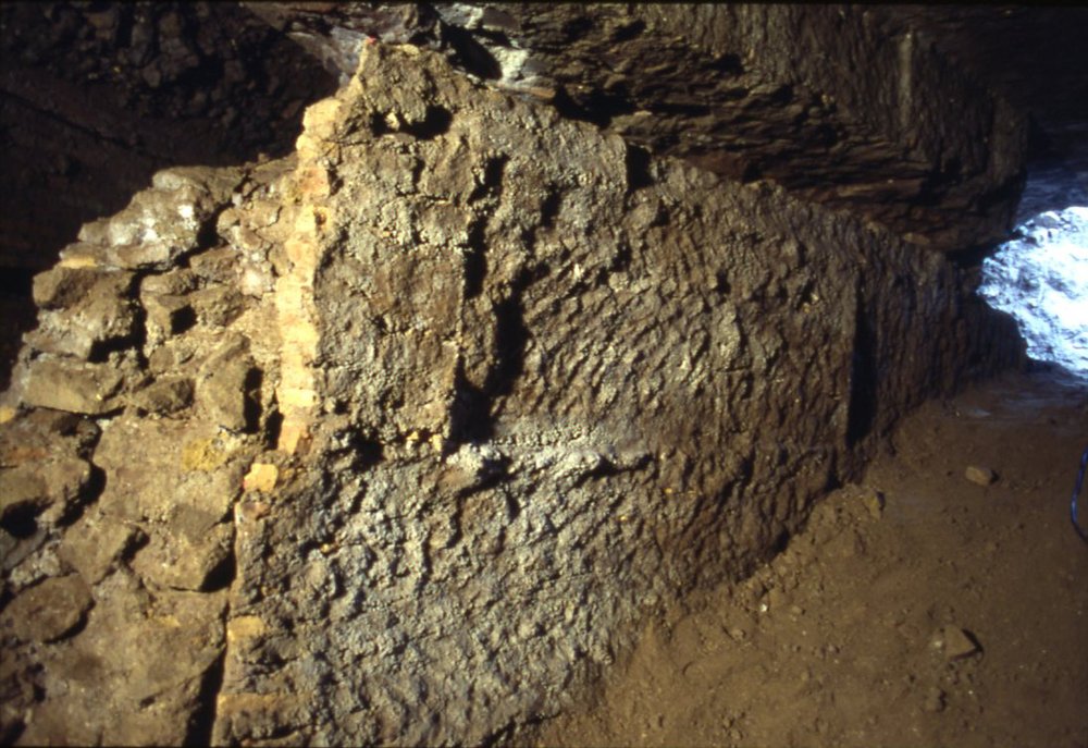 DT032.jpg