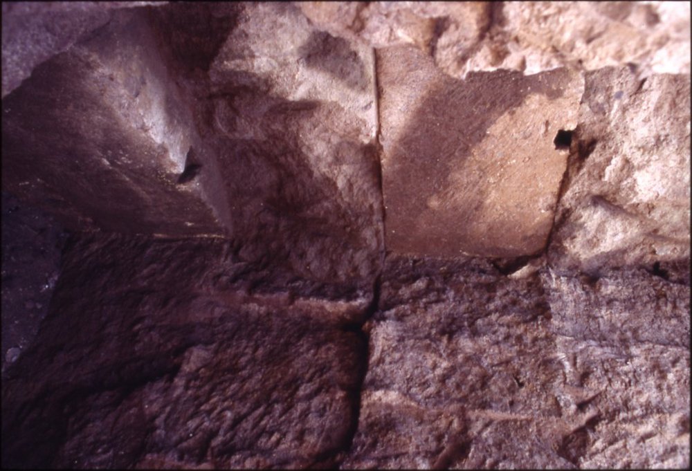 DT058.jpg