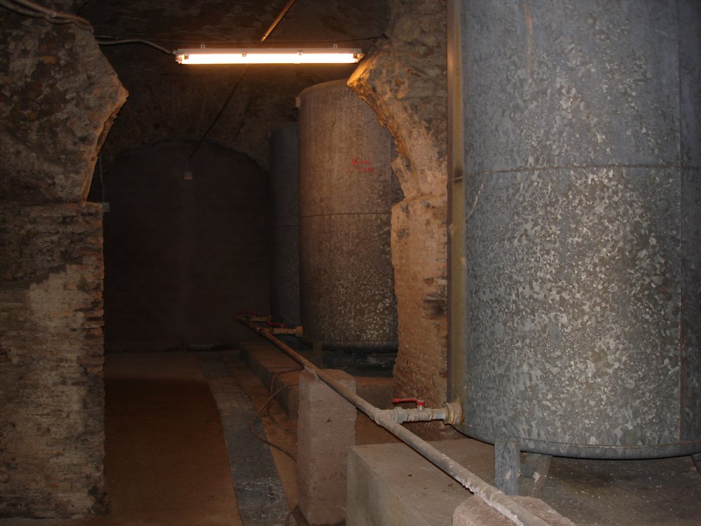 PS9 0108CriptoporticoNeroniano LocCassoniAcqua.jpg