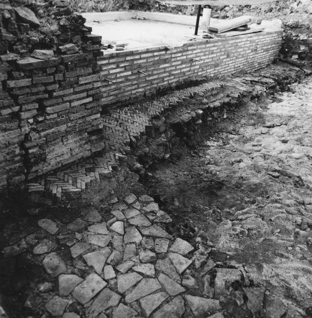 PS1 0071NBLocali DuranteLavori.JPG