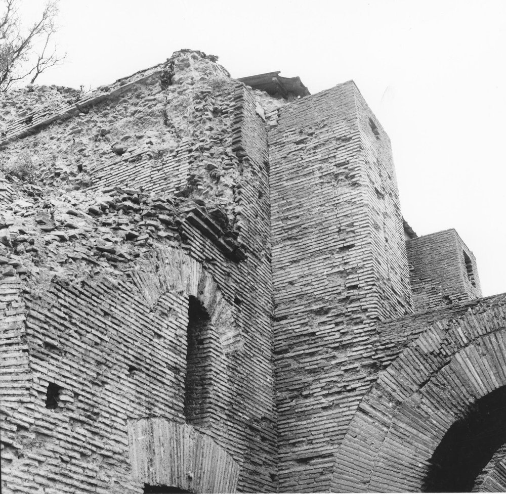 PS1 0111ViaNovaCrolloMuroAnno2001.JPG
