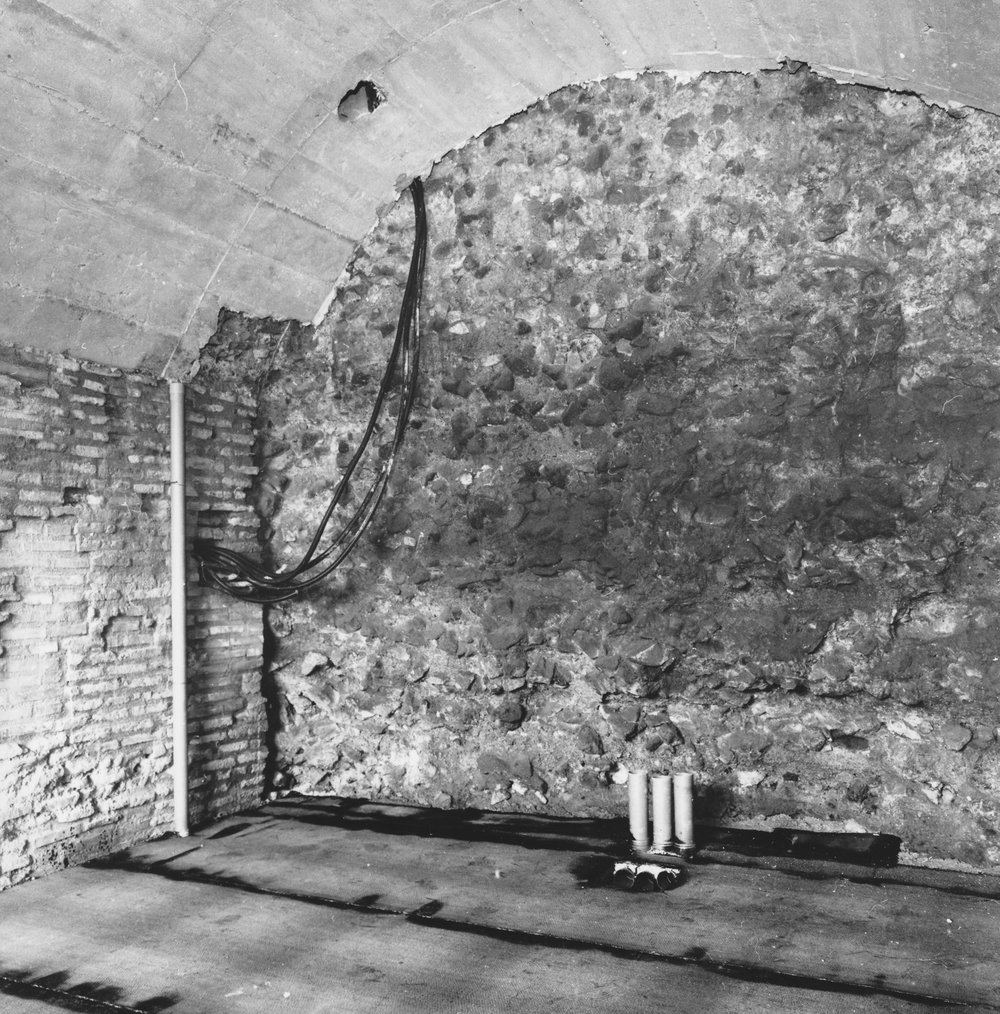 PS1 0103NBLocali DuranteLavori.JPG
