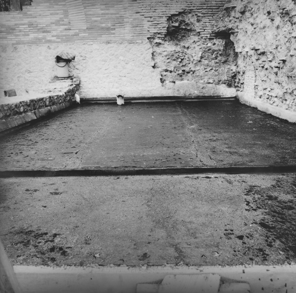 PS1 0766NBLocali DuranteLavori.JPG