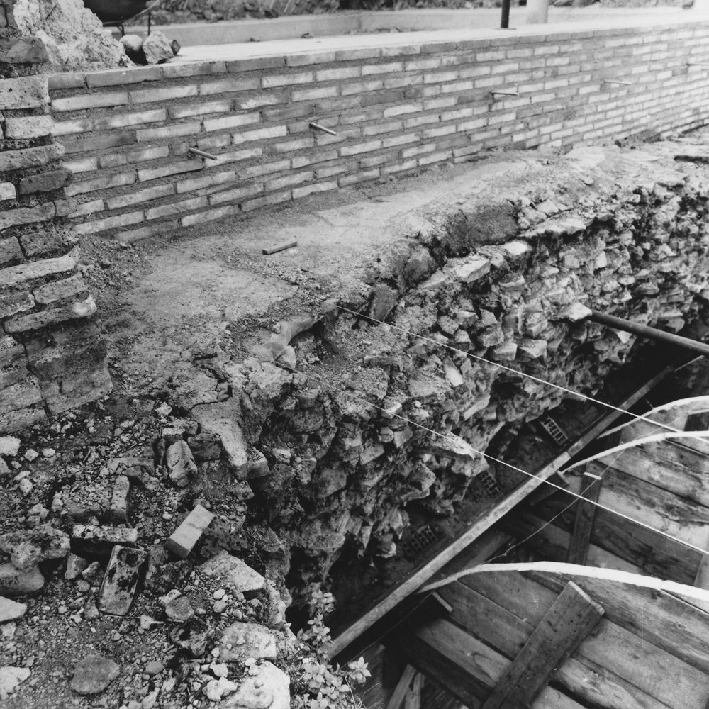 PS1 0764NBLocali DuranteLavori.JPG
