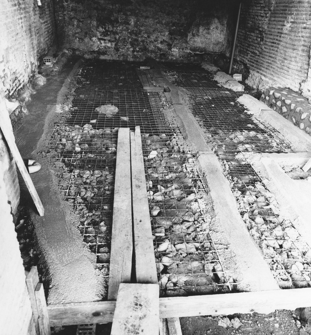 PS1 0096NBLocali DuranteLavori.JPG