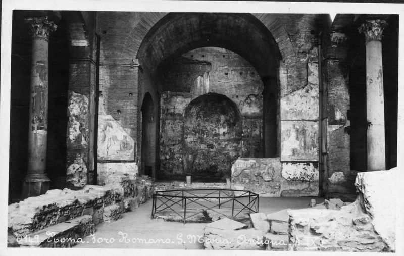 019321 - monumento - S. Maria Antiqua, interno (1931)