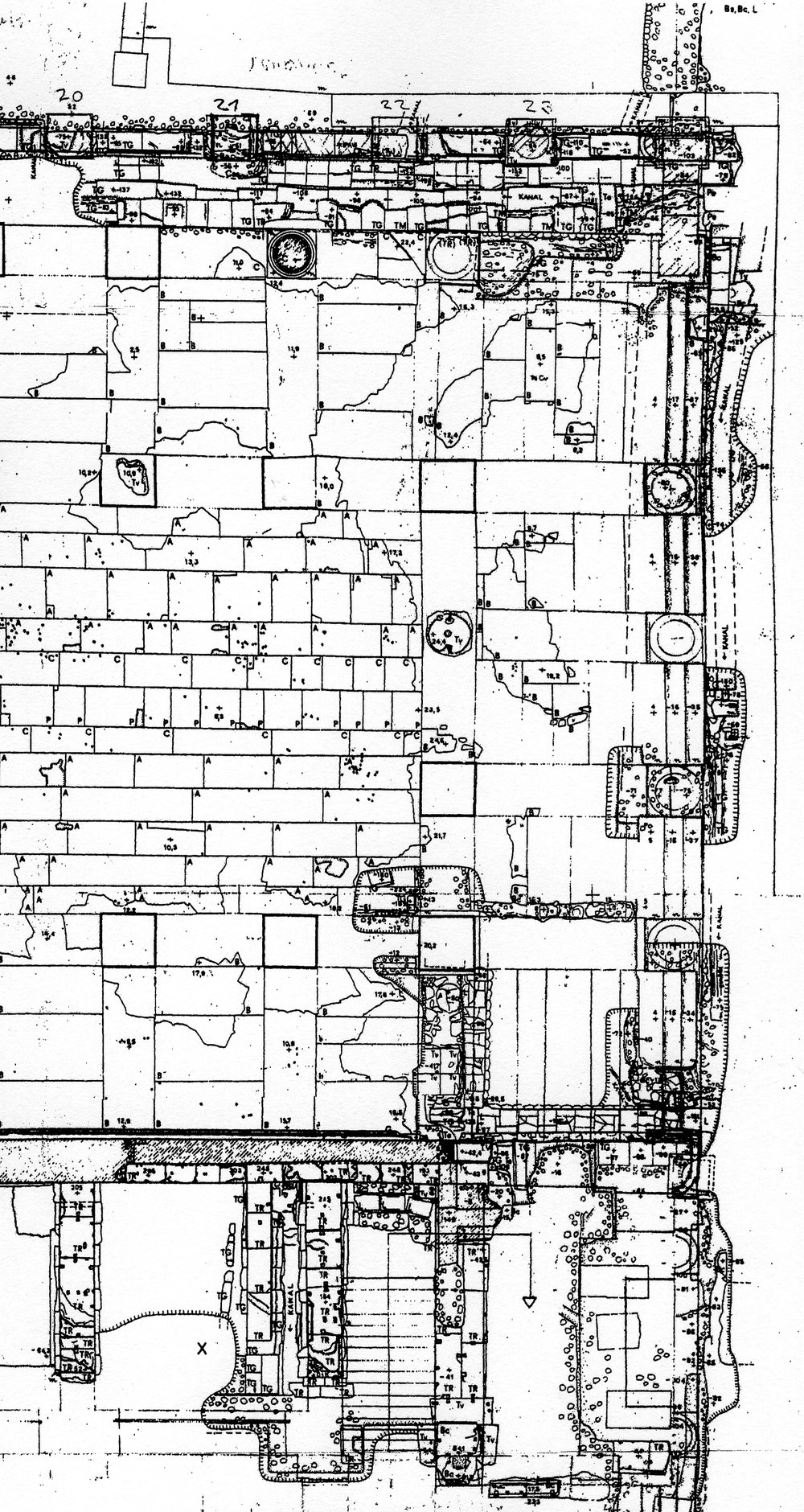 Abb. 12 Latrine.tif