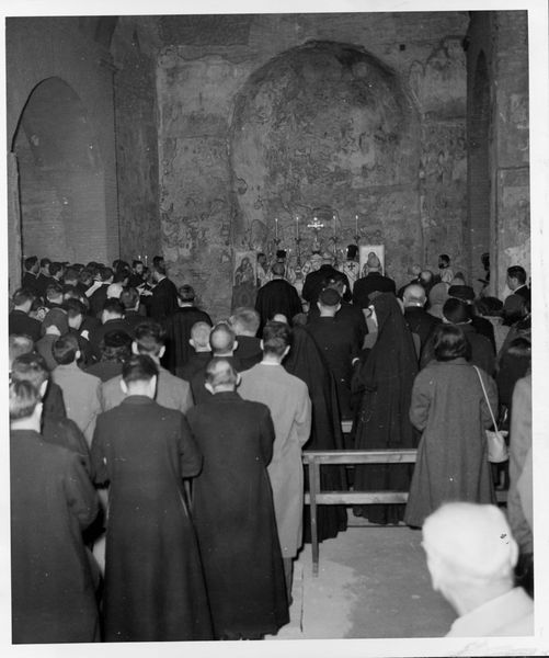 019345 - monumento - S. Maria Antiqua, messa in occasione del restauro (21.11.1954)