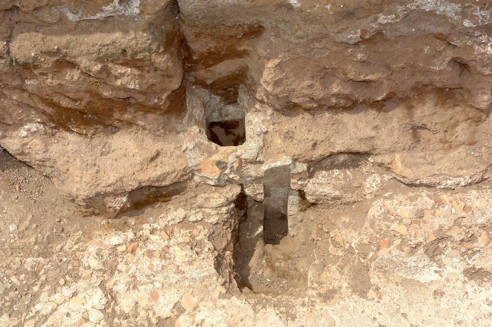 Foto 40 Tab_IX-Westmauer-Detail-02-von_O.jpg