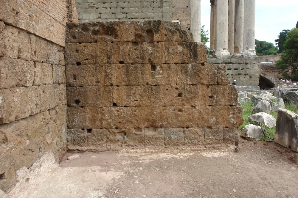 Foto 46 Tab_IX-Ostmauer-gesamt-von_W.jpg