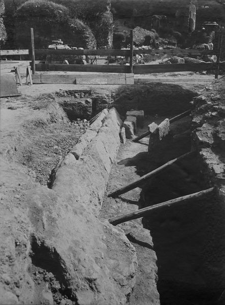 012437 - scavo archeologico - Casa delle Vestali, Area di Vesta, saggi del lato nord/ovest (19.07.1929); neg. serie E, n. 1348