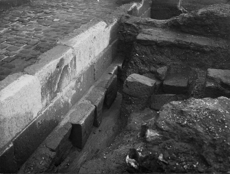 012453 - scavo archeologico - Casa delle Vestali, Area di Vesta, saggi al lato nord del temenos; neg. serie E, n. 1311