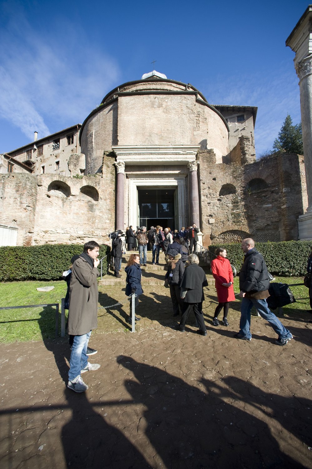 tempio di romolo.jpg