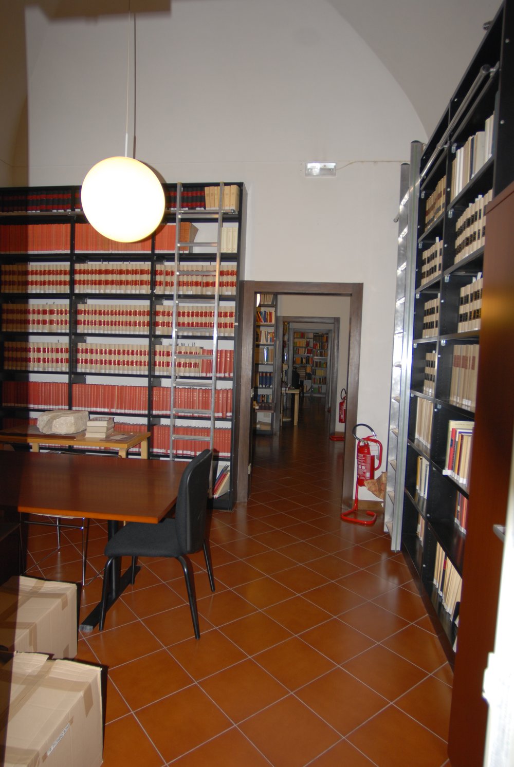 bibl.7.JPG