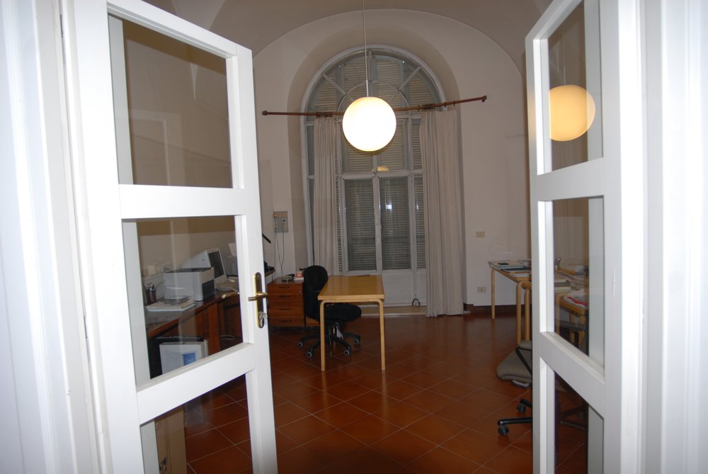 bibl.2.JPG