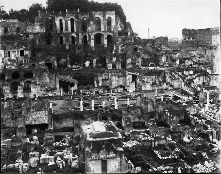 012428 - monumento - Casa delle Vestali, Area di Vesta, veduta; neg. serie C, n. 167