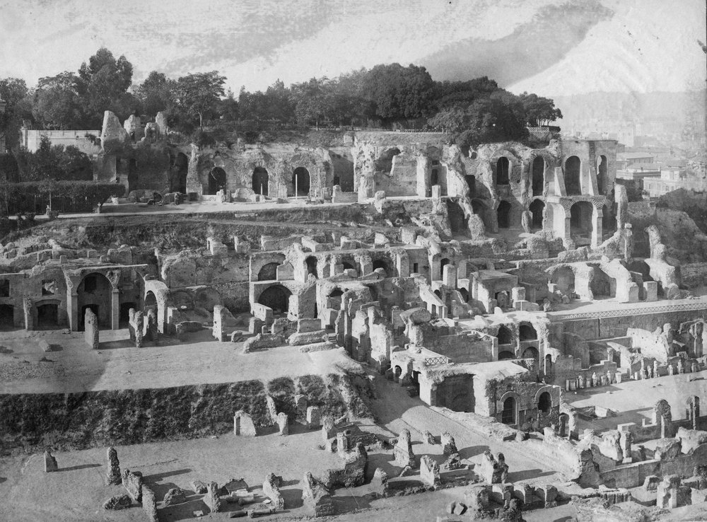 Domus Tiberiana fronte nord dopo gli scavi dell'ottocento.tif