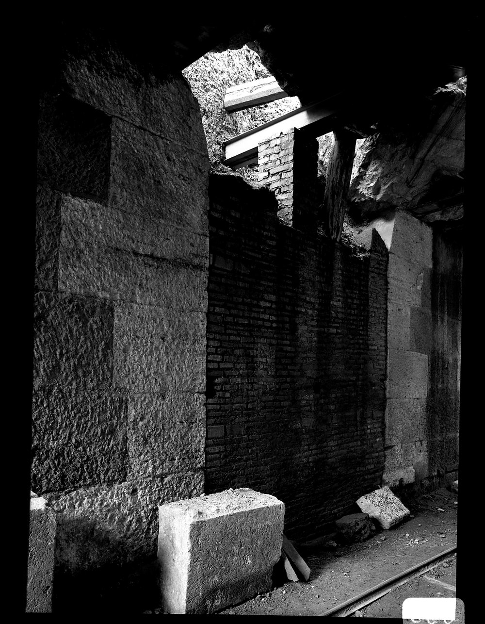 A 827 Tempio di Apollo - galleria frontale - 1ma parte occidentale (Dic 68).tif