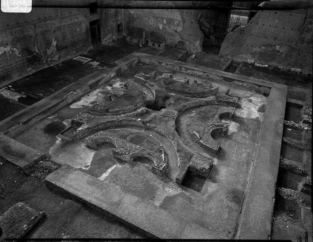 A 939  Domus Augustana- peristilio inferiore dopo i lavori di pulitura- autunno 1970.tif